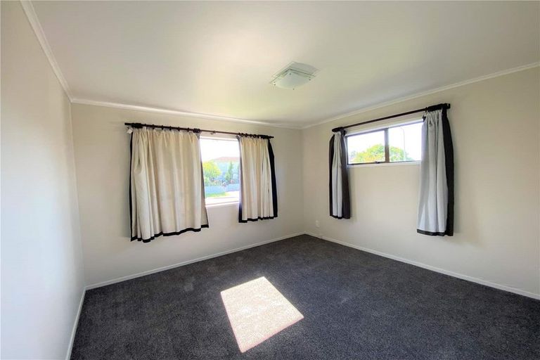 Photo of property in 39 Oreil Avenue, West Harbour, Auckland, 0618