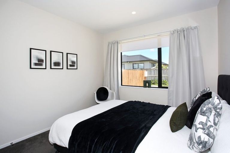Photo of property in 9 Tuuhura Road, Pukekohe, 2120