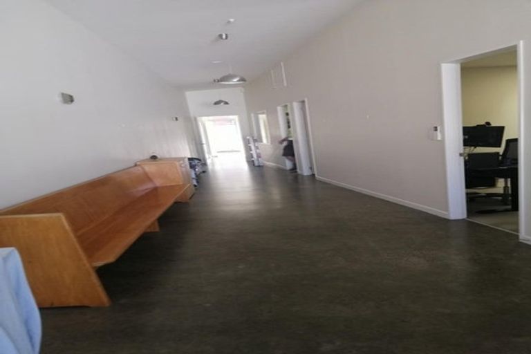 Photo of property in 4/25 Home Street, Mount Victoria, Wellington, 6011