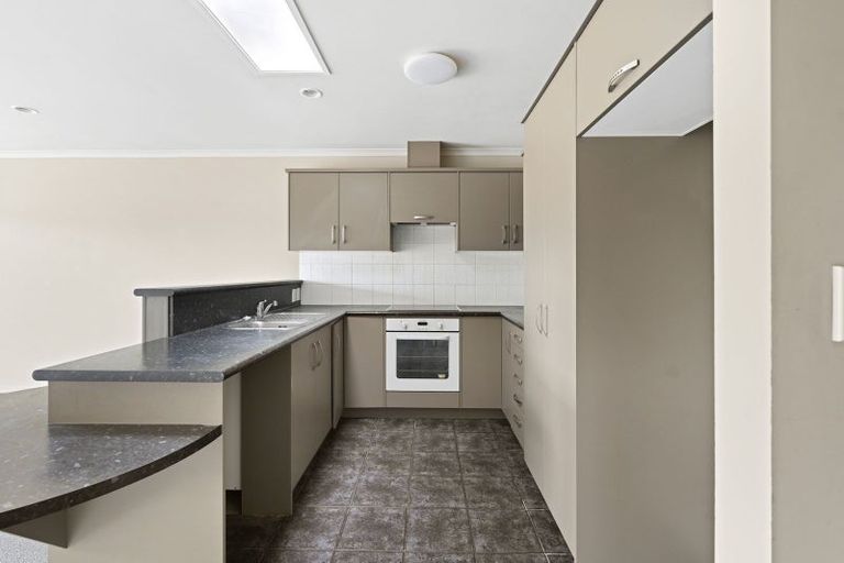 Photo of property in 2/201 Massey Street, Frankton, Hamilton, 3204