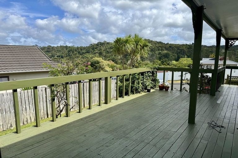 Photo of property in 4 Thistledew Place, Bayview, Auckland, 0629