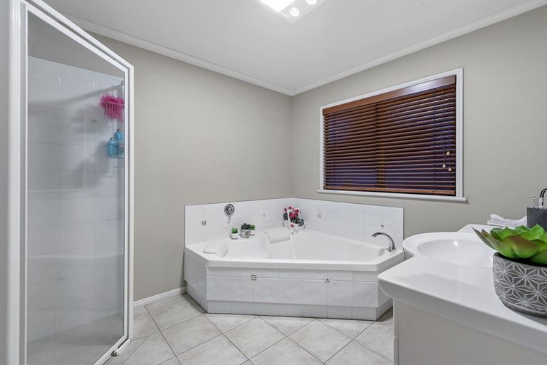 Photo of property in 25 Millennium Heights, Flagstaff, Hamilton, 3210