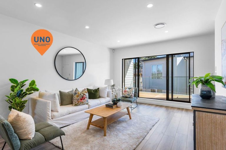 Photo of property in 121f Sycamore Drive, Sunnynook, Auckland, 0620