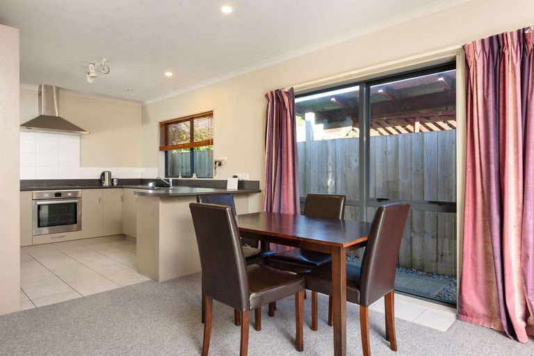 Photo of property in 6a Sharyn Place, Brookfield, Tauranga, 3110