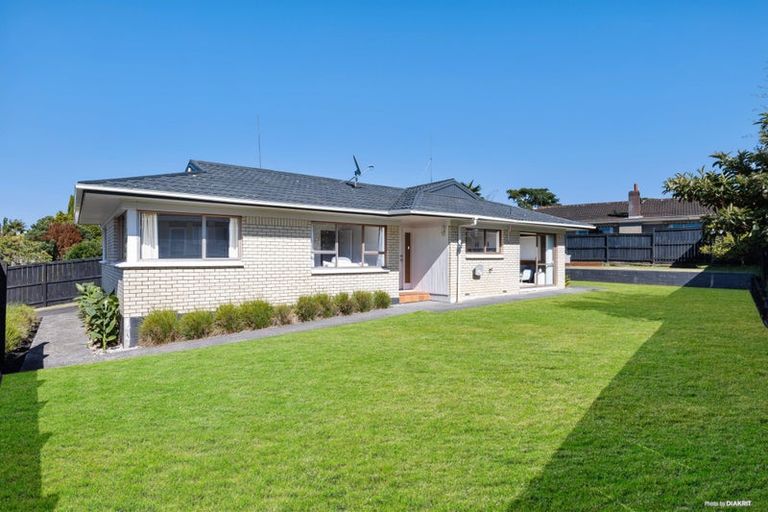 Photo of property in 34 Meadway, Sunnyhills, Auckland, 2010