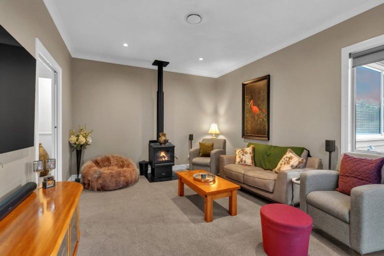 Photo of property in 8 Highfield Lane, Rangiora, 7400