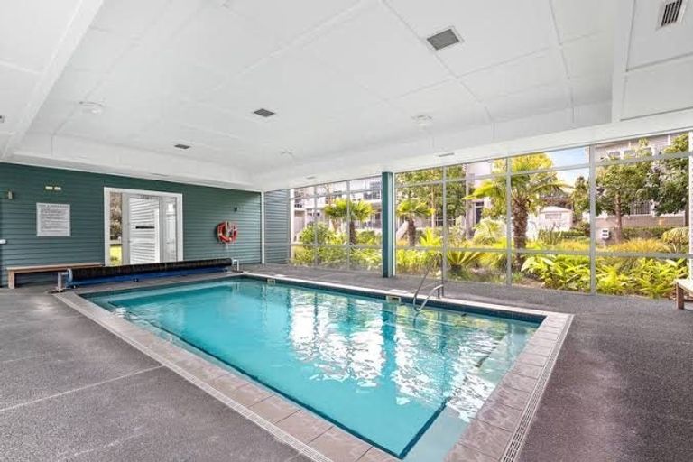 Photo of property in 7 Eaves Bush Parade, Orewa, 0931