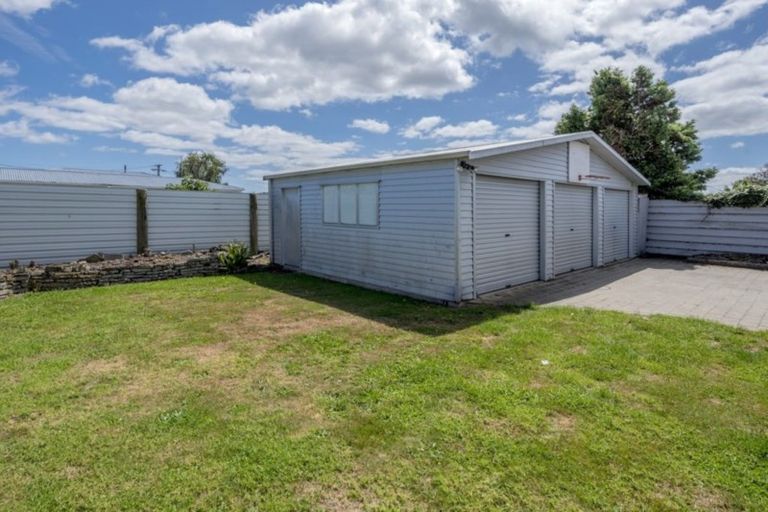 Photo of property in 15 Bartholomew Road, Levin, 5510