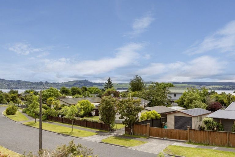 Photo of property in 63 Grace Crescent, Richmond Heights, Taupo, 3330