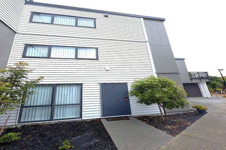 Photo of property in 34 Amherst Place, Albany, Auckland, 0632
