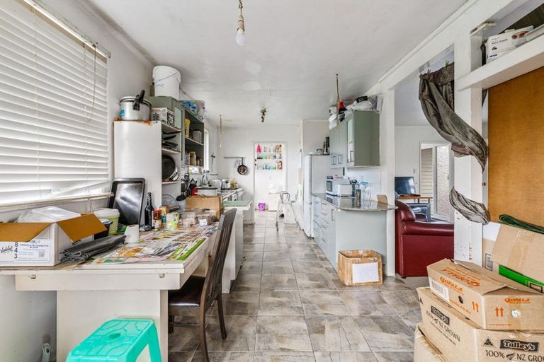 Photo of property in 62 Harmel Road, Glendene, Auckland, 0602