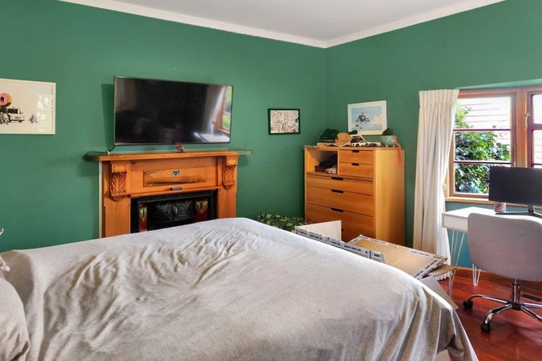 Photo of property in 27 Marina Grove, Hutt Central, Lower Hutt, 5010