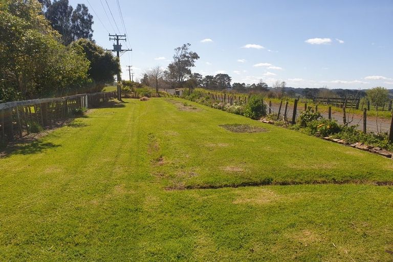 Photo of property in 104 Cemetery Road, Wainui, Silverdale, 0992