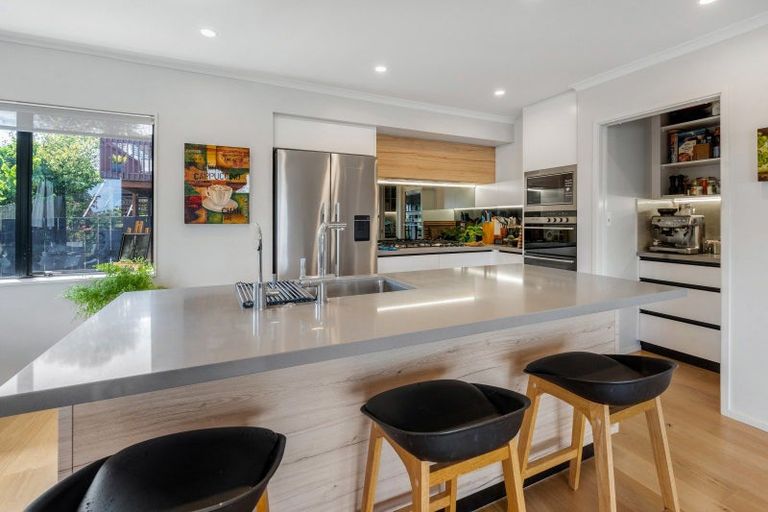 Photo of property in 1/56 Aberfeldy Avenue, Highland Park, Auckland, 2010