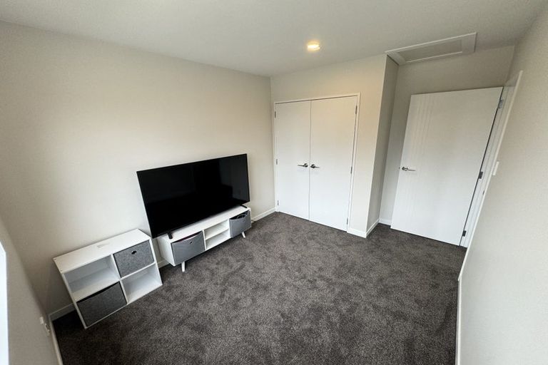 Photo of property in 309 Don Buck Road, Massey, Auckland, 0614