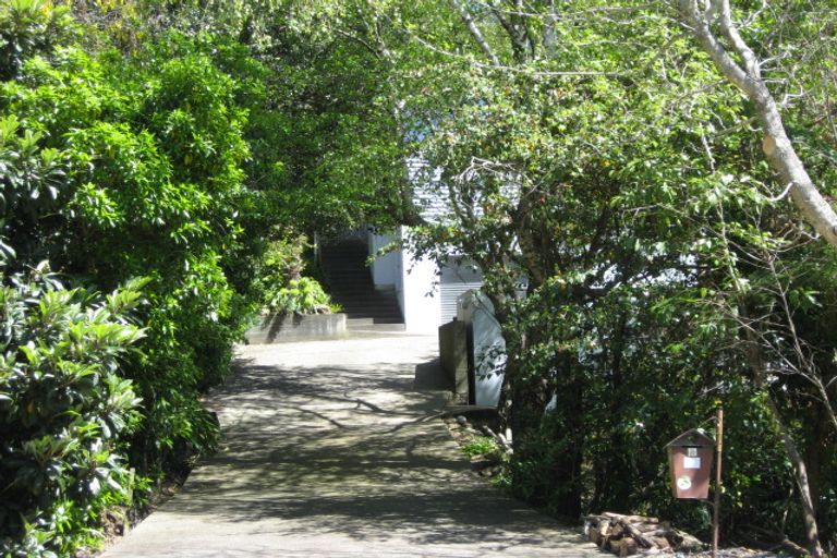 Photo of property in 79 Kent Street, Picton, 7220