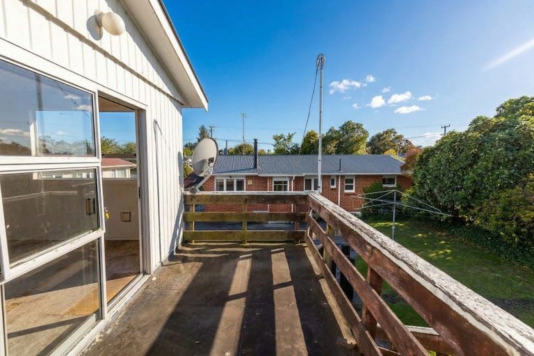 Photo of property in 17 Philip Street, Carterton, 5713