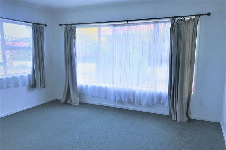 Photo of property in 1/1 Brooklyn Avenue, Papatoetoe, Auckland, 2025