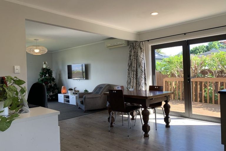 Photo of property in 9 Patrice Place, Massey, Auckland, 0614
