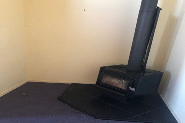 Photo of property in 31 Avenue Road, Foxton, 4814