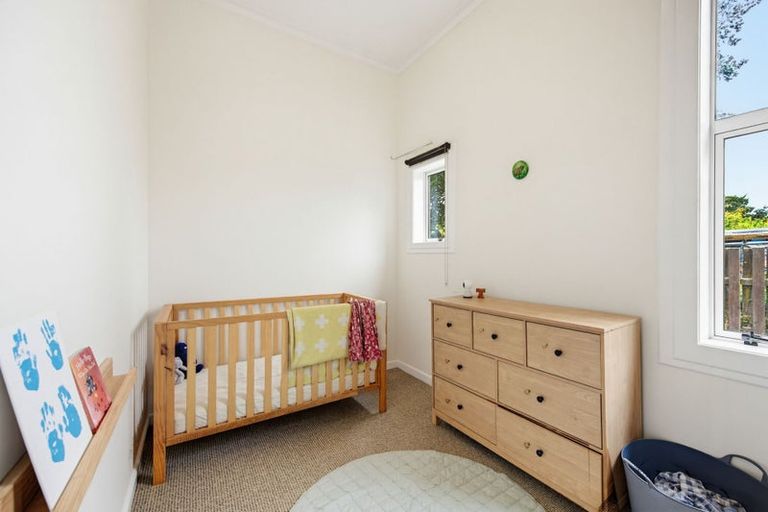 Photo of property in 9 Ruataniwha Street, Waipawa, 4210