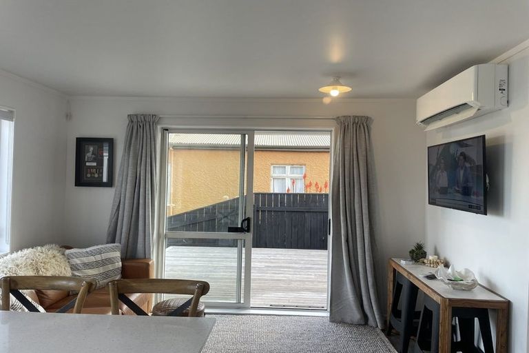 Photo of property in 219 The Esplanade, Petone, Lower Hutt, 5012