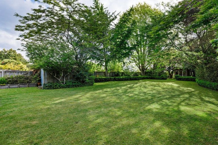 Photo of property in 56 Saint James Drive, Huntington, Hamilton, 3210