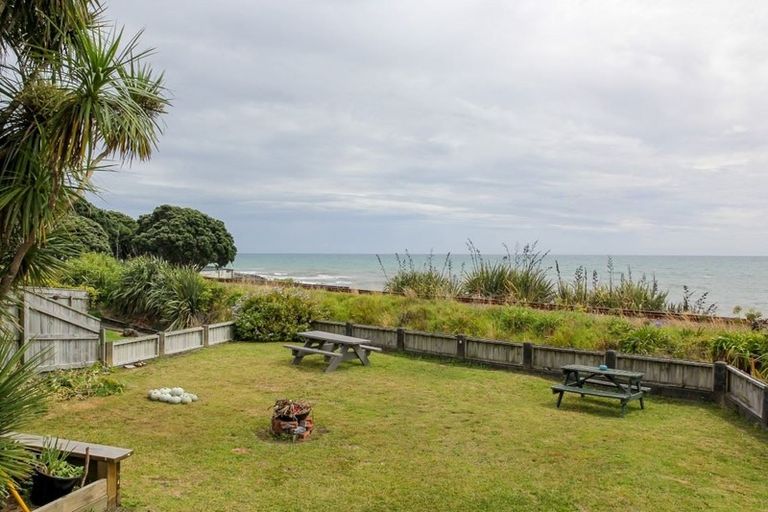 Photo of property in 12 Hine Street, New Plymouth, 4310
