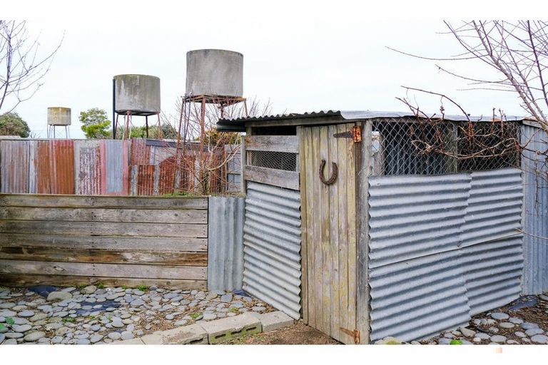 Photo of property in 39 Queen Street, Pareora, 7912