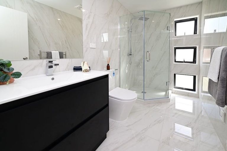 Photo of property in 4/29 Tudor Road, Henderson, Auckland, 0610