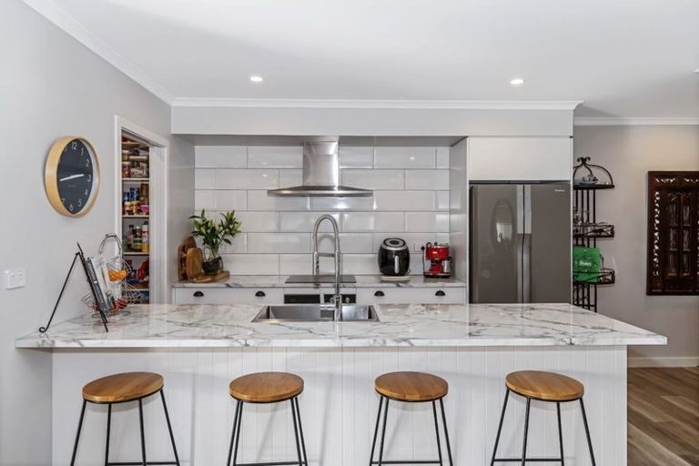 Photo of property in 5 Resolution Drive, Gulf Harbour, Whangaparaoa, 0930