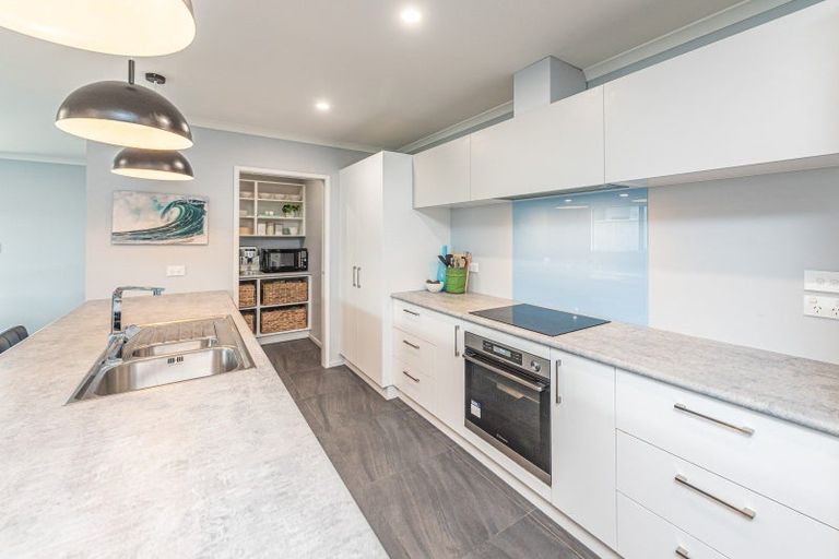 Photo of property in 23 Golf Vue Place, Castlecliff, Whanganui, 4501