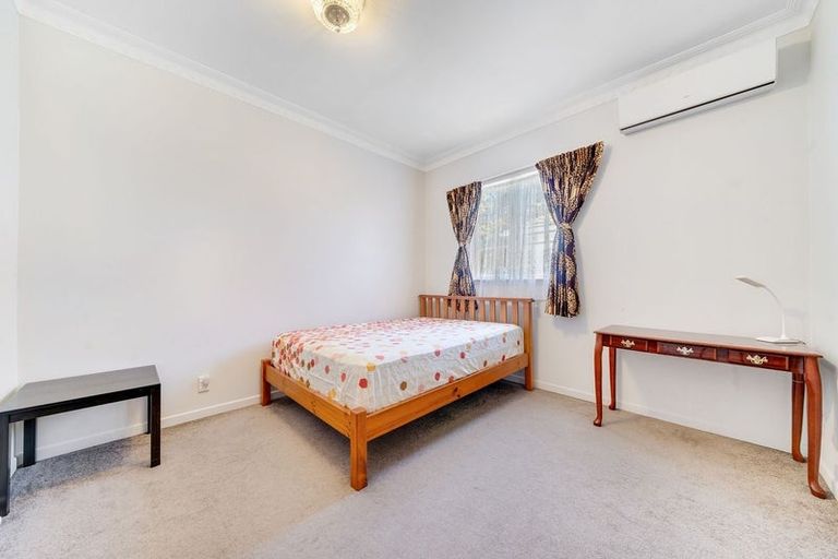 Photo of property in 3 Freyberg Avenue, Papatoetoe, Auckland, 2104
