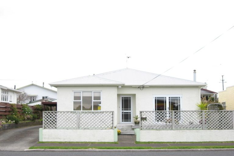 Photo of property in 20 Princes Street, Fitzroy, New Plymouth, 4312