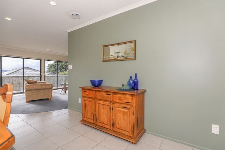 Photo of property in 51 Youngs Road, Papakura, 2110