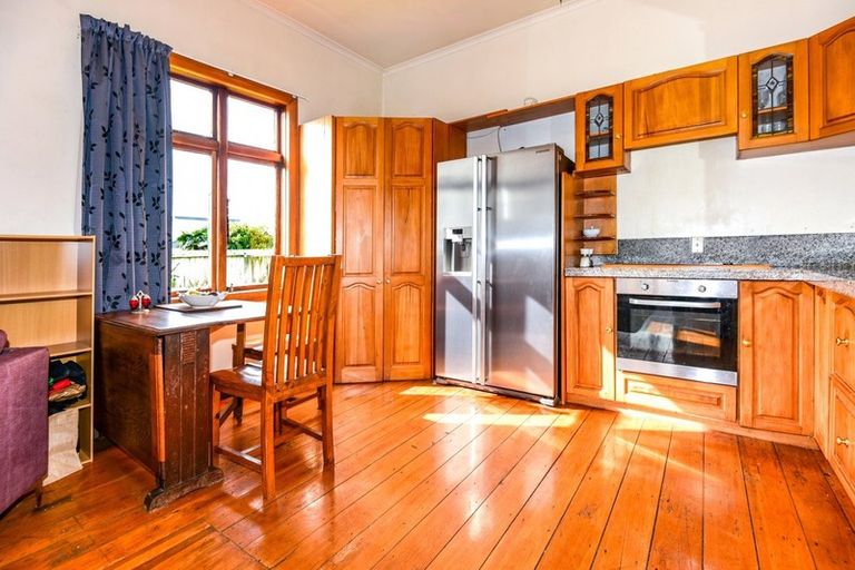 Photo of property in 1/96 Somerfield Street, Somerfield, Christchurch, 8024