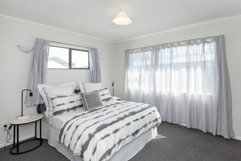 Photo of property in 47 Diaz Drive, Flaxmere, Hastings, 4120