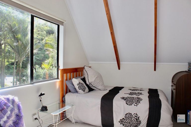 Photo of property in 174 Woodlands Park Road, Titirangi, Auckland, 0604