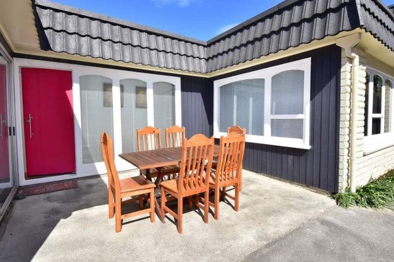 Photo of property in 1/45 Castor Bay Road, Castor Bay, Auckland, 0620