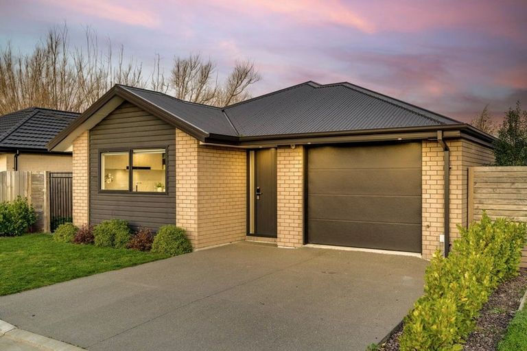 Photo of property in 8 Akiraho Lane, Halswell, Christchurch, 8025