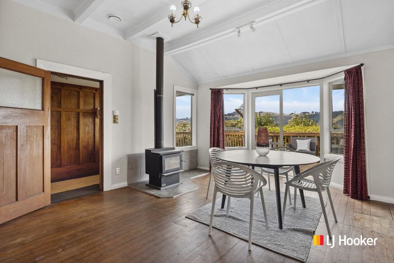 Photo of property in 32 Adderley Terrace, Ravensbourne, Dunedin, 9022