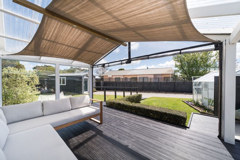 Photo of property in 97 Hillcrest Drive, Kelvin Grove, Palmerston North, 4414