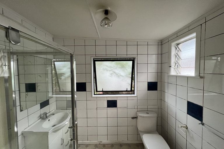 Photo of property in 3 Lewis Street, Blockhouse Bay, Auckland, 0600