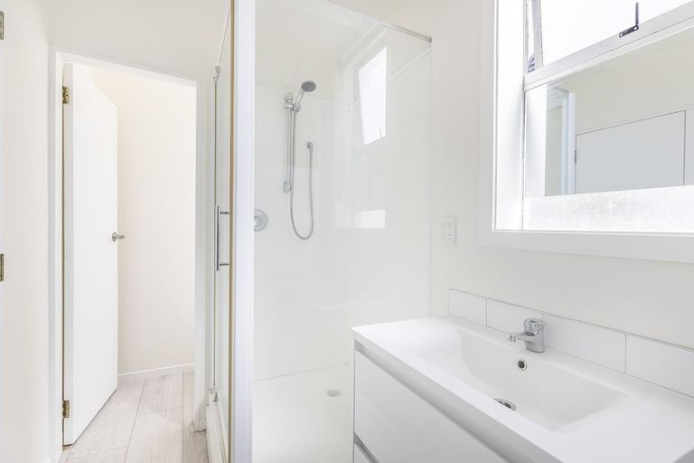 Photo of property in 9/76 Freyberg Street, Lyall Bay, Wellington, 6022