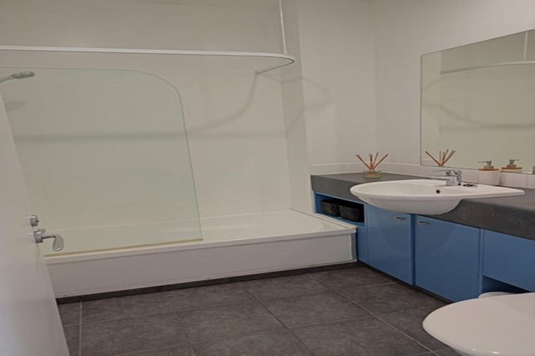 Photo of property in Hume House, 152 The Terrace, Wellington Central, Wellington, 6011