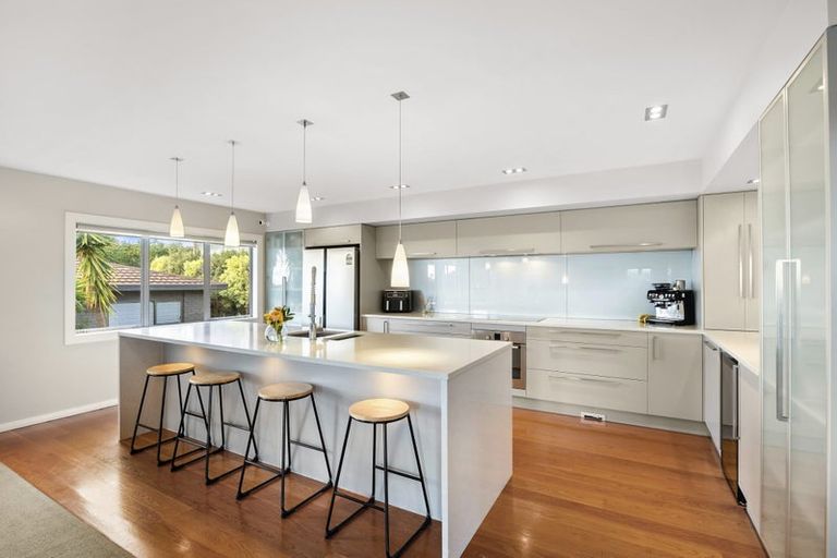 Photo of property in 1/36 Browns Bay Road, Rothesay Bay, Auckland, 0630