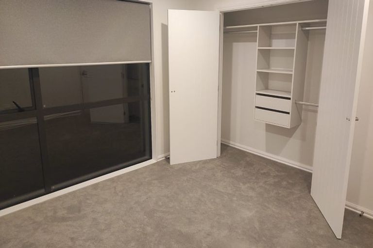 Photo of property in 2 Oakheart Way, Forrest Hill, Auckland, 0620