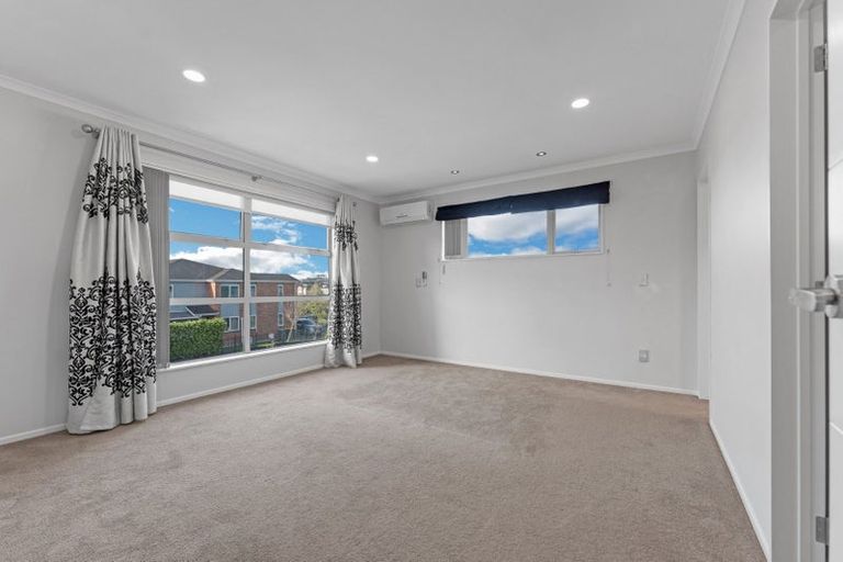 Photo of property in 4 Bruckless Drive, Flat Bush, Auckland, 2019