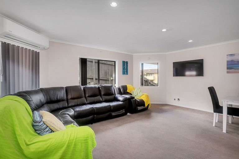 Photo of property in 10 Chieftain Rise, Goodwood Heights, Auckland, 2105