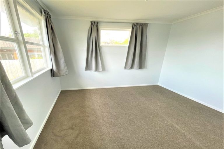 Photo of property in 1/70 Chartwell Avenue, Glenfield, Auckland, 0629
